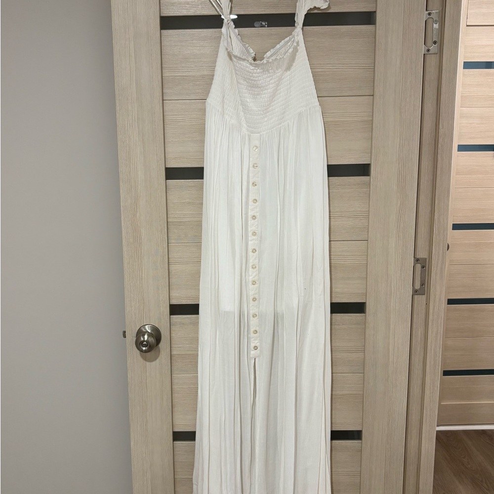 Elegant White Maxi Dress